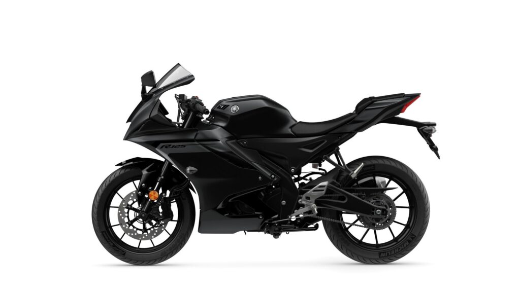Yamaha R-125 SPORT: TFT de inspiración R1