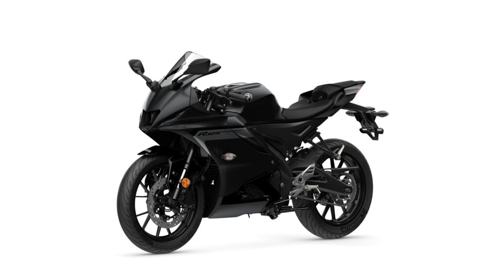 Yamaha R-125 SPORT: Estilo Yamaha Racing