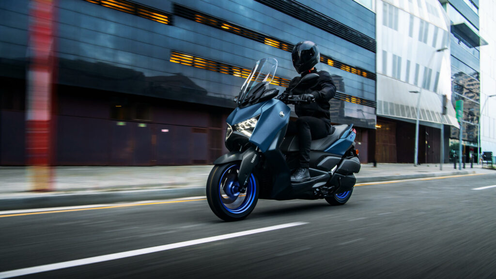 Yamaha XMAX 300 Sport: ABS, TCS y Smart Key