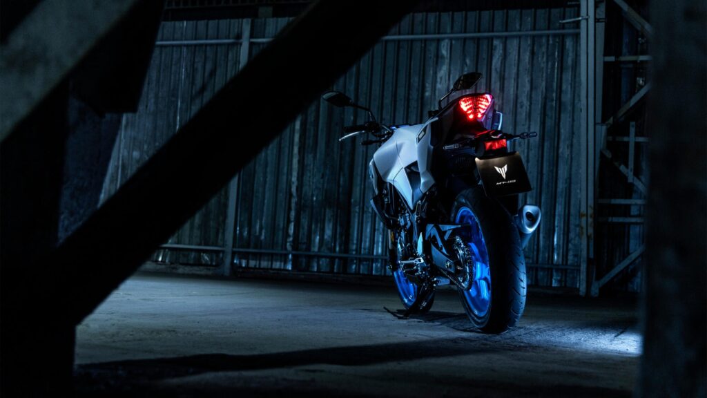Yamaha MT03: Bicilíndrico de 321 cc