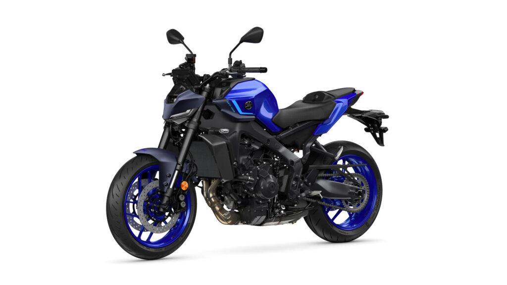 Yamaha MT-09 35 kW Performance: Aluminio CF y TFT de 5"