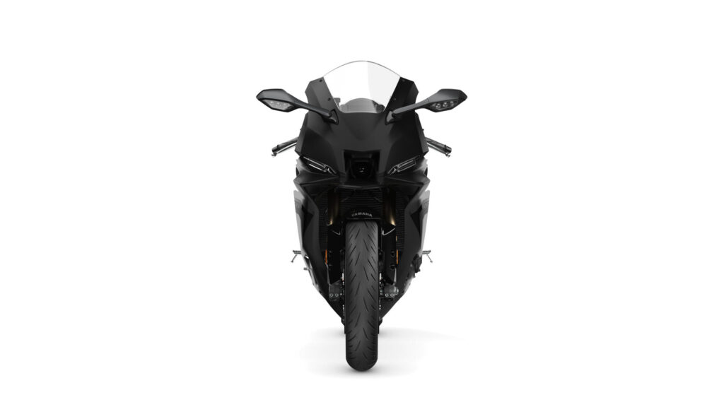 Yamaha R9 35 kW: Carenado con alerones