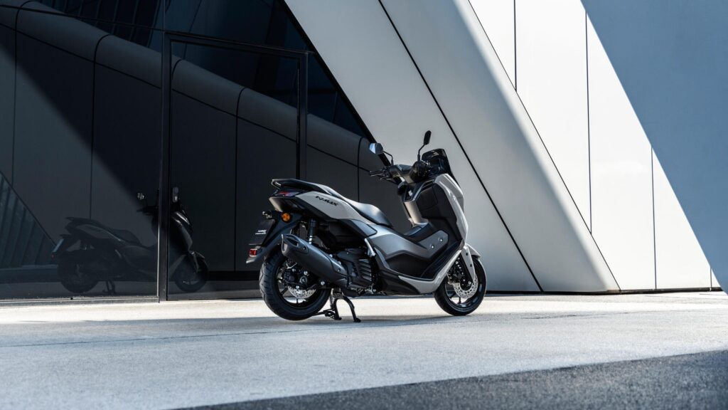 Yamaha NMAX Tech Max Urban: Blue Core 125 cc con Start & Stop