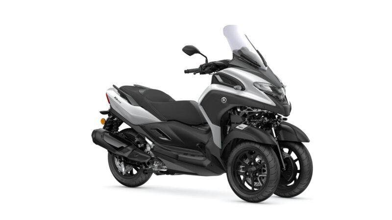TRICITY 300 2025