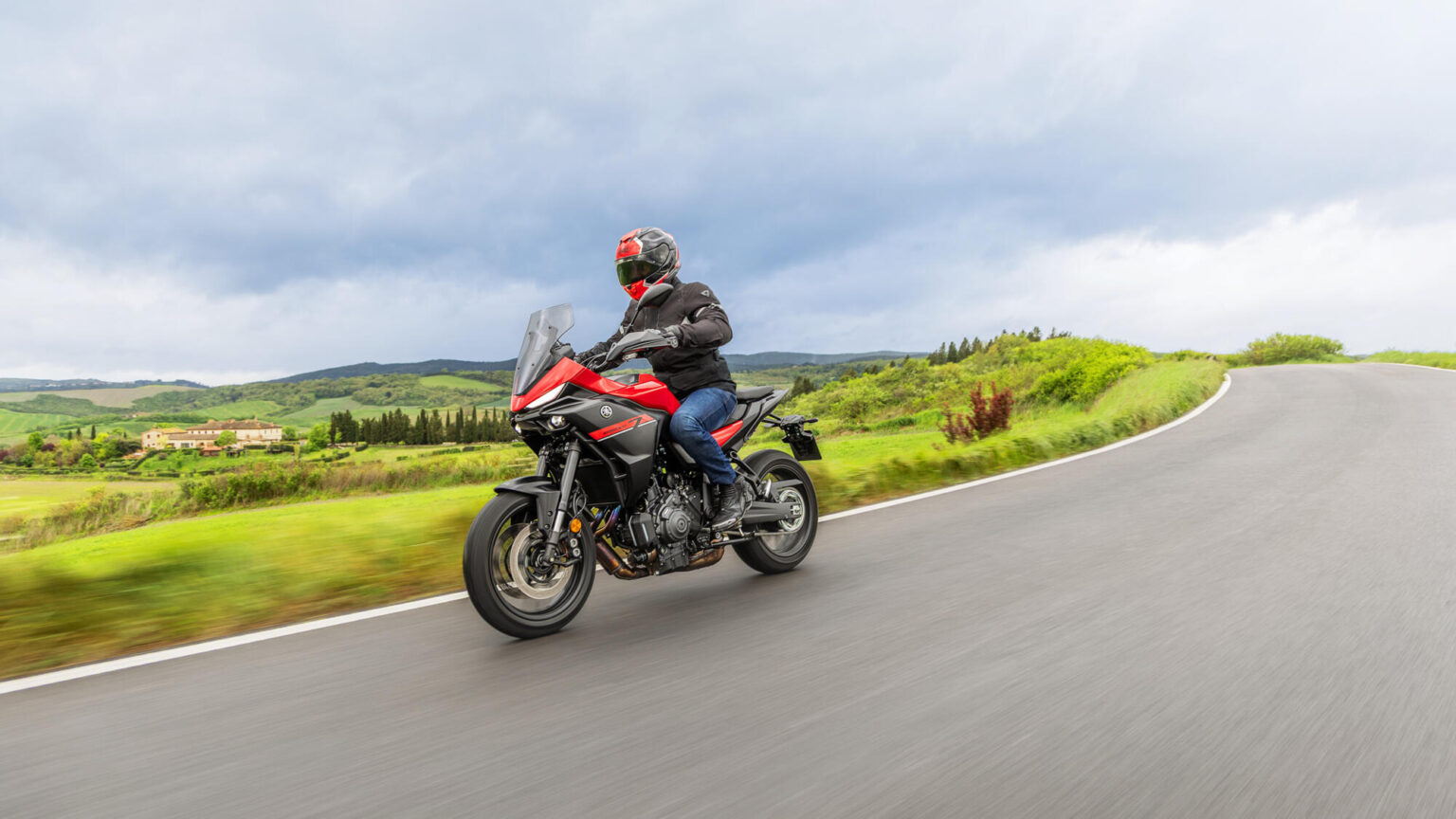 Vídeo oficial Yamaha TRACER 7 35 kW Touring