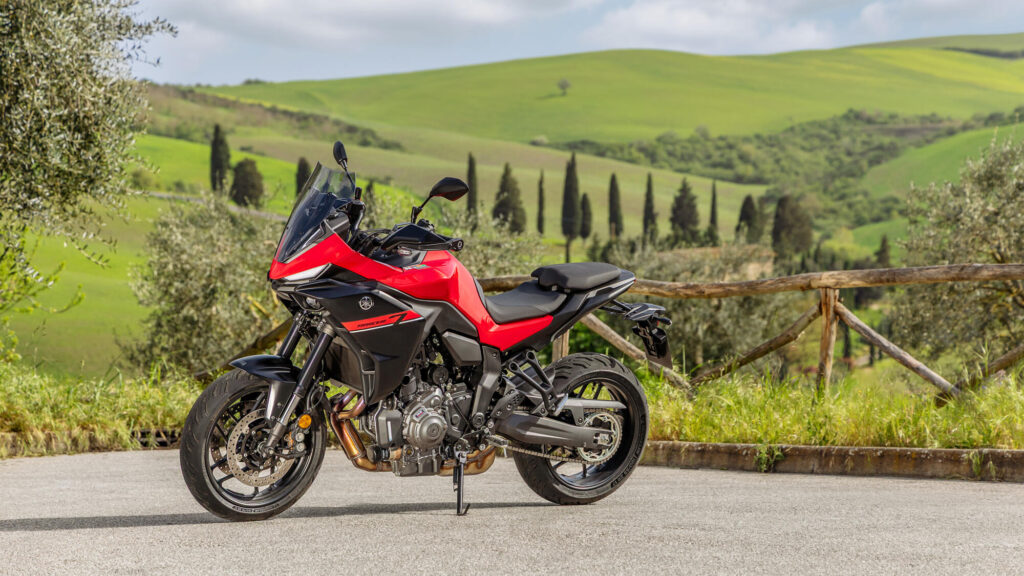 Yamaha TRACER 7 35 kW Touring: Depósito de 18 litros