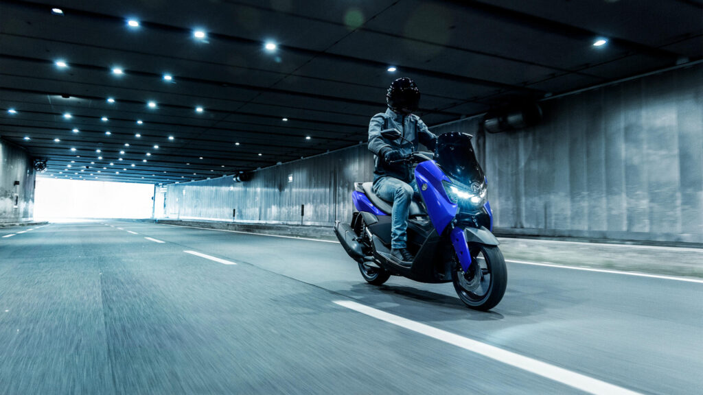 Yamaha NMAX 125: ABS, Smart Key y espacio bajo el asiento