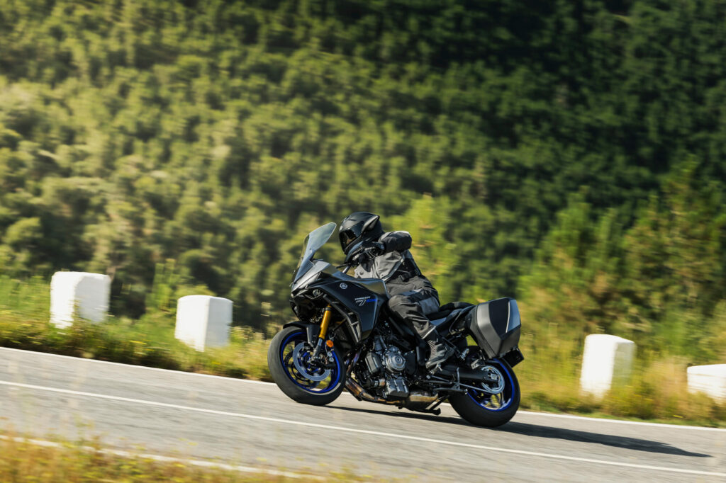 Yamaha TRACER 7 GT 35 kW Y-AMT: Maletas y puños calefactables