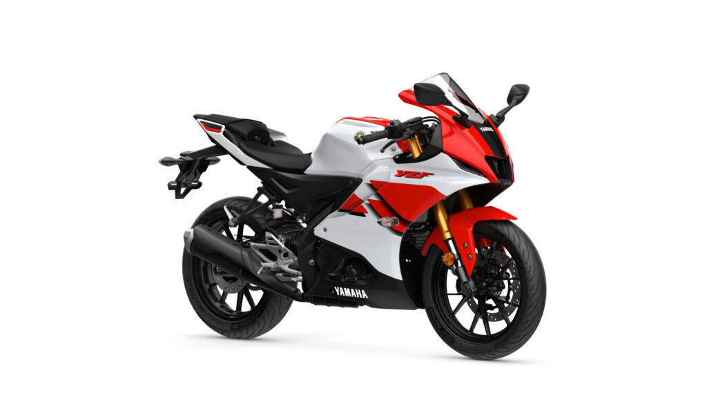 Yamaha R 125 70th Anniversary: Parte ciclo deportiva