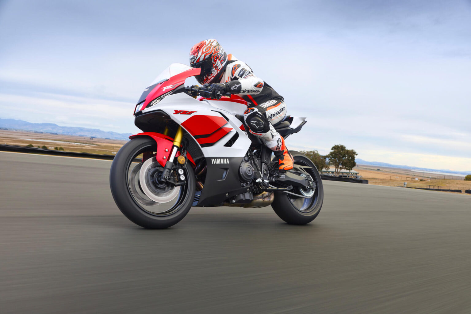 Vídeo oficial Yamaha R7 70th Anniversary