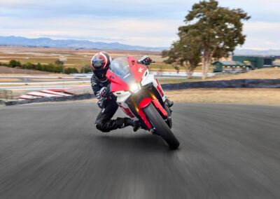 Yamaha R3 70th Anniversary 8
