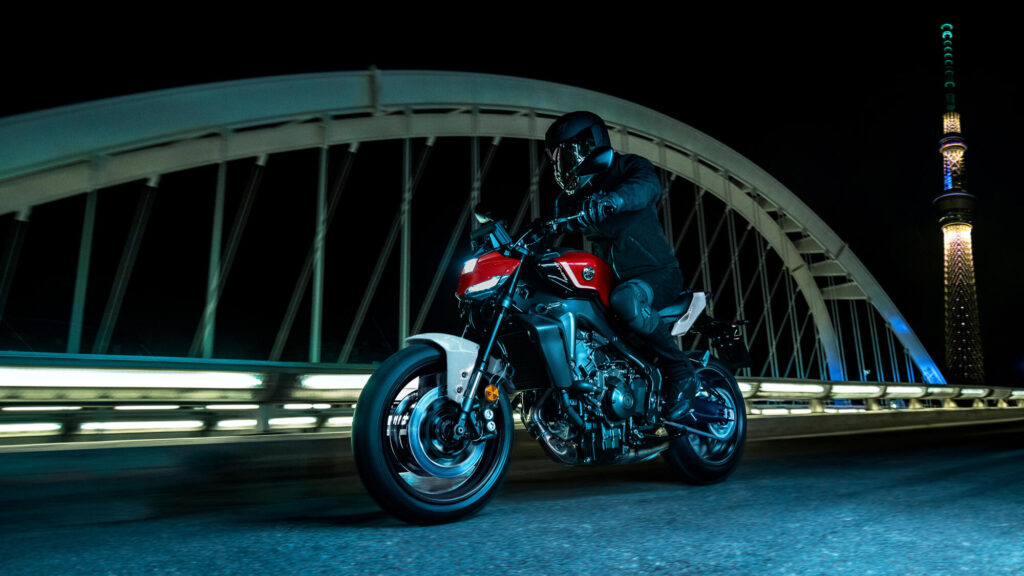 Yamaha MT-09: IMU de seis ejes