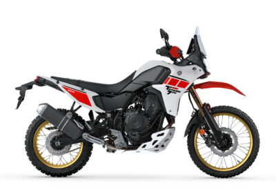 Yamaha Ténéré 700 Rally 2027 en Heritage White (estudio)